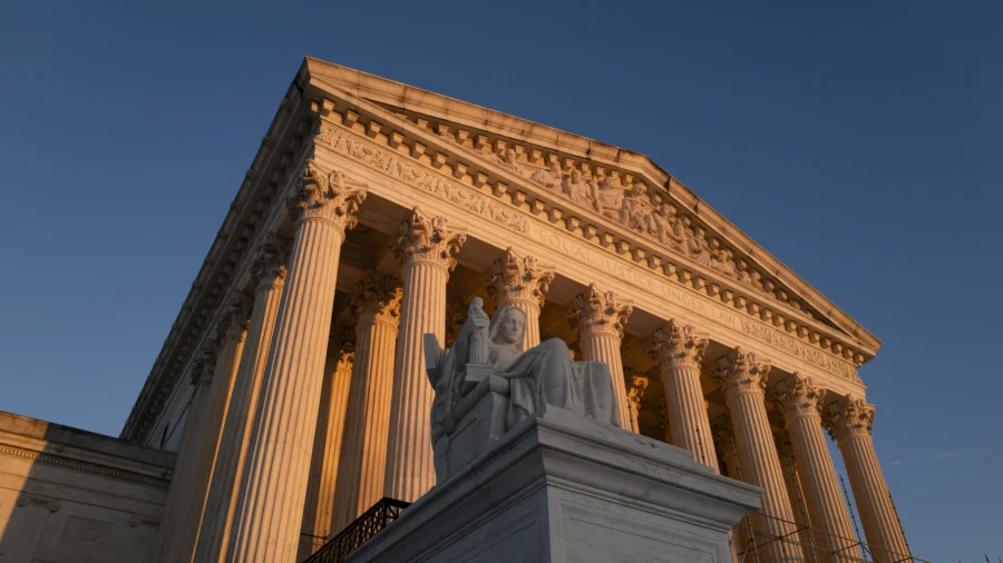 Lower Judges Issuing Numerous Injunctions 'Massive Problem' for Supreme Court: Law Professor