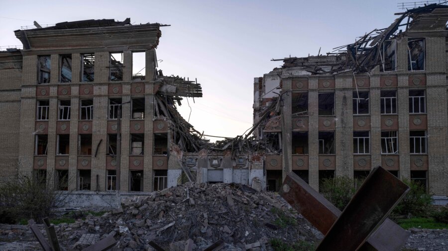 'The Whole West Is Going to Have to Wake Up': Former Ambassador on Russia–Ukraine War