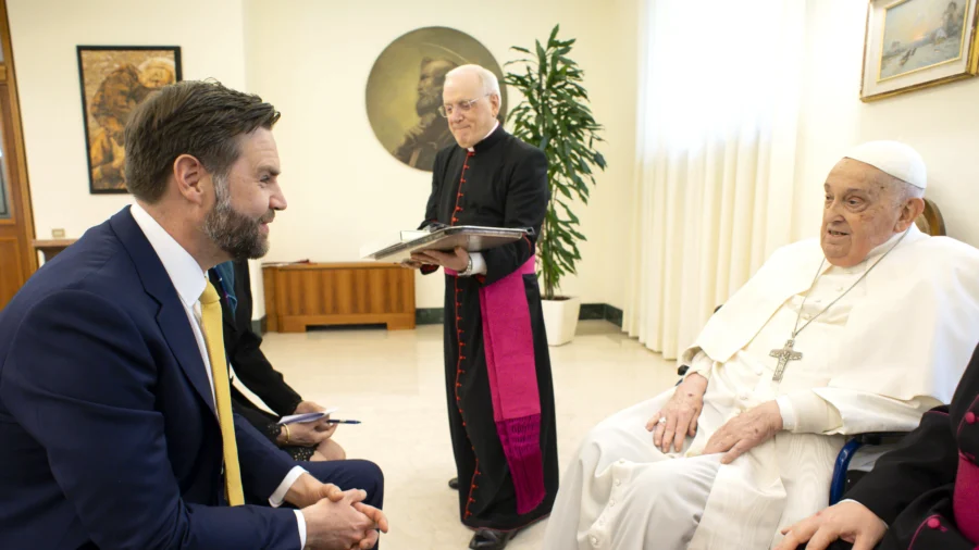 Vance Meets Pope Francis on Easter Sunday