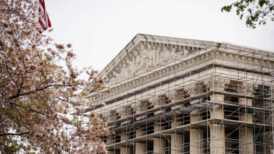 Trump Admin Files Response to Supreme Court Pause on Deportations