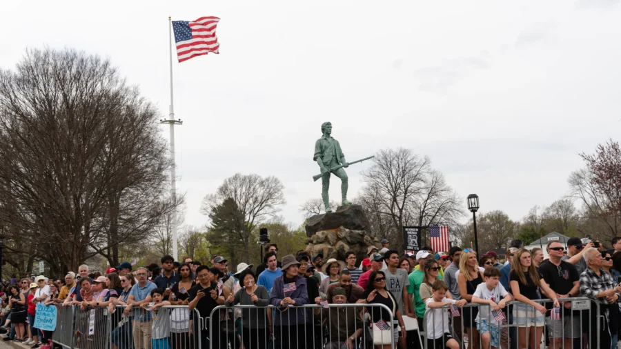 Naturalization Ceremony Held at Lexington's Historic Battle Site