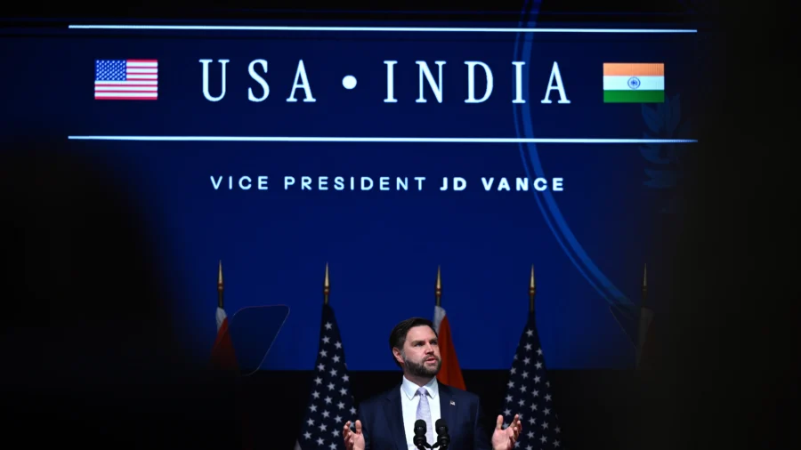 Analyst: Vance's Visit to India Indicative of US Desire to Strike Deals With Other Nations