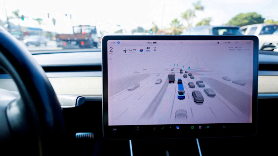 Car Industry 'Far From Actual Autonomous Driving,' Eased Regulations Benefit US: Automotive Journalist