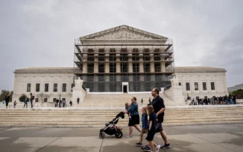 Trump Admin Asks Supreme Court to Allow Removal of Protected Status for Venezuelan Nationals