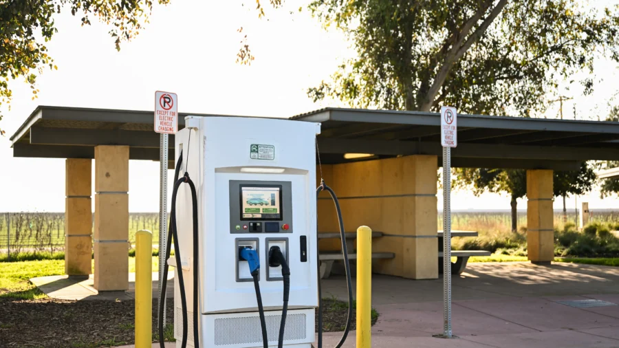 US Congress Reining In California EV Laws: Automotive Industry Expert Breaks It Down