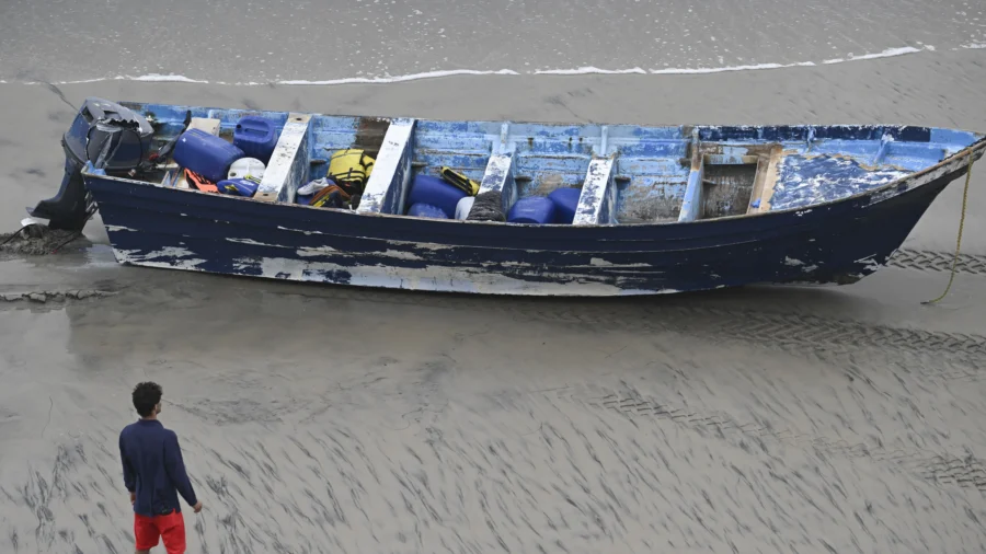 3 Dead After Boat Believed to Be Carrying Migrants Capsizes Near San Diego