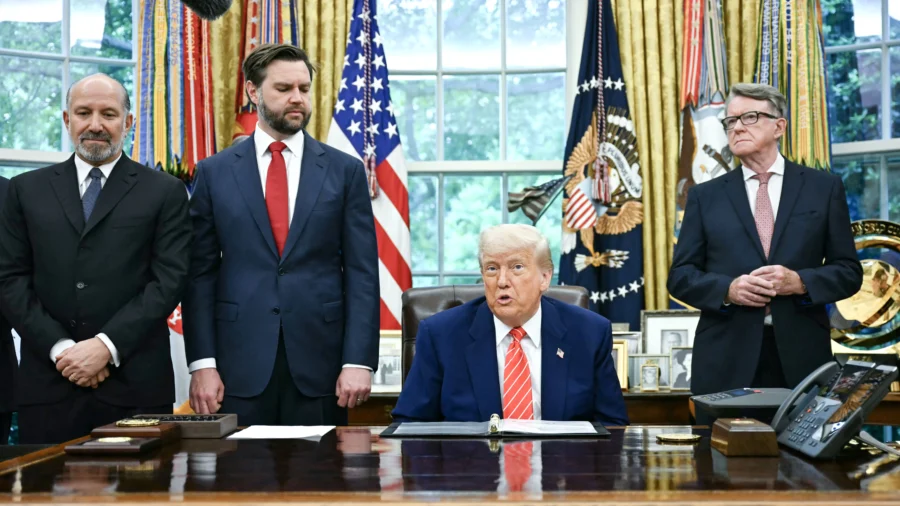 Trump, Starmer Announce Trade Deal Between US and UK
