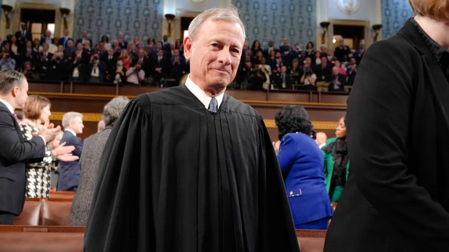 Supreme Court Chief Justice Roberts Speaks at Georgetown Law School