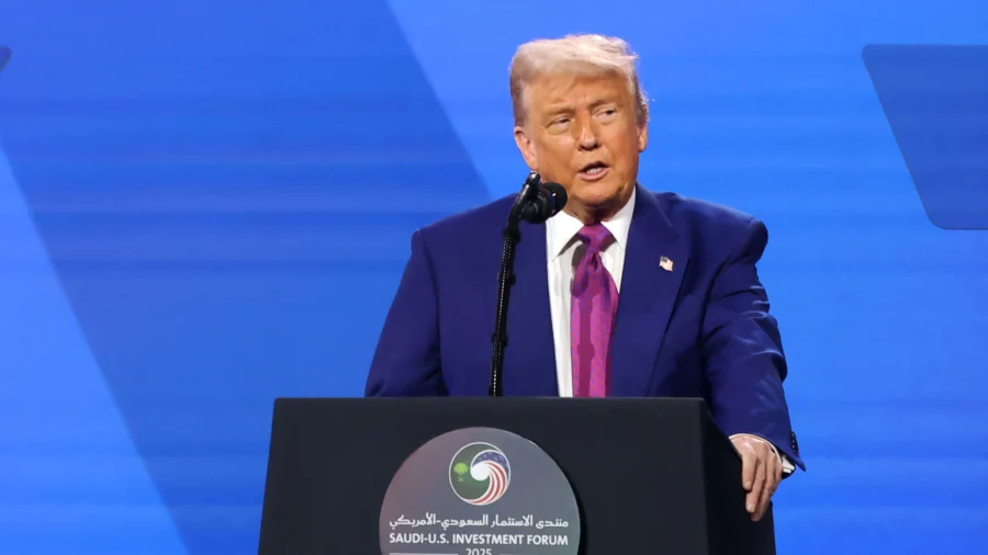 Trump to Drop Sanctions Against Syria to Give It a 'Chance at Greatness'