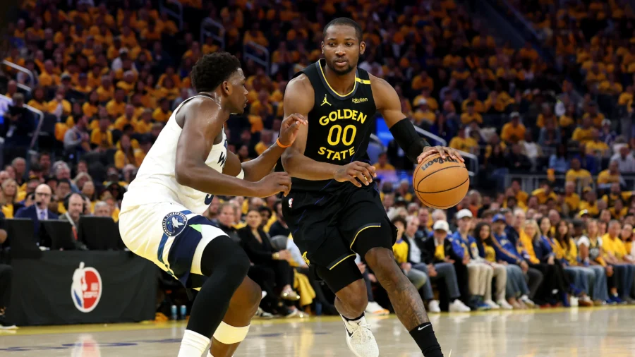 Warriors Look to Extend Series; Curry Still Out