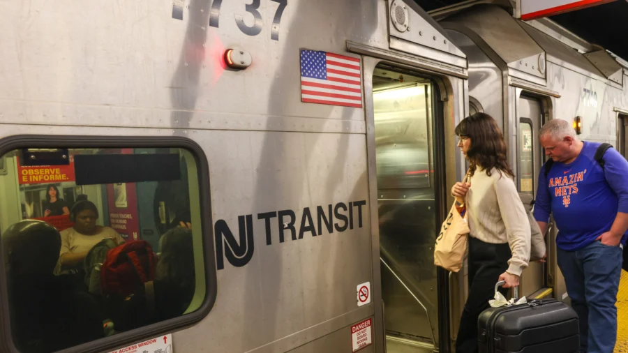 New Jersey Transit Train Engineers Go on Strike, Leaving Some 350,000 Commuters in the Lurch