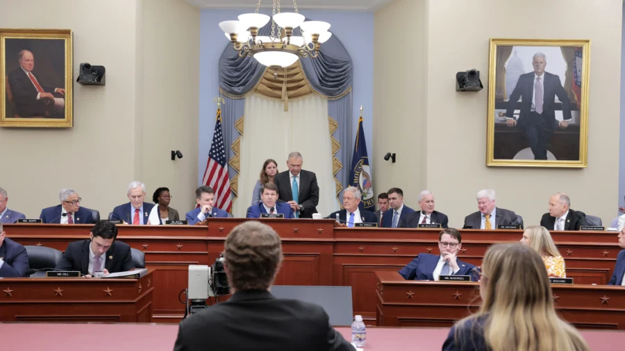 House Budget Committee Rejects GOP Bill to Enact Trump’s Agenda