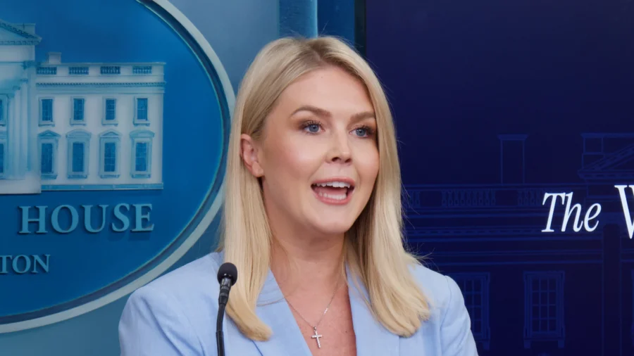 White House Holds Press Briefing