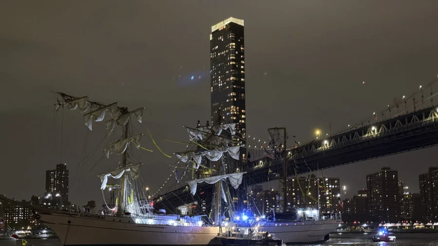 Transport Safety Board Holds Briefing on Mexican Ship Crash Into Brooklyn Bridge