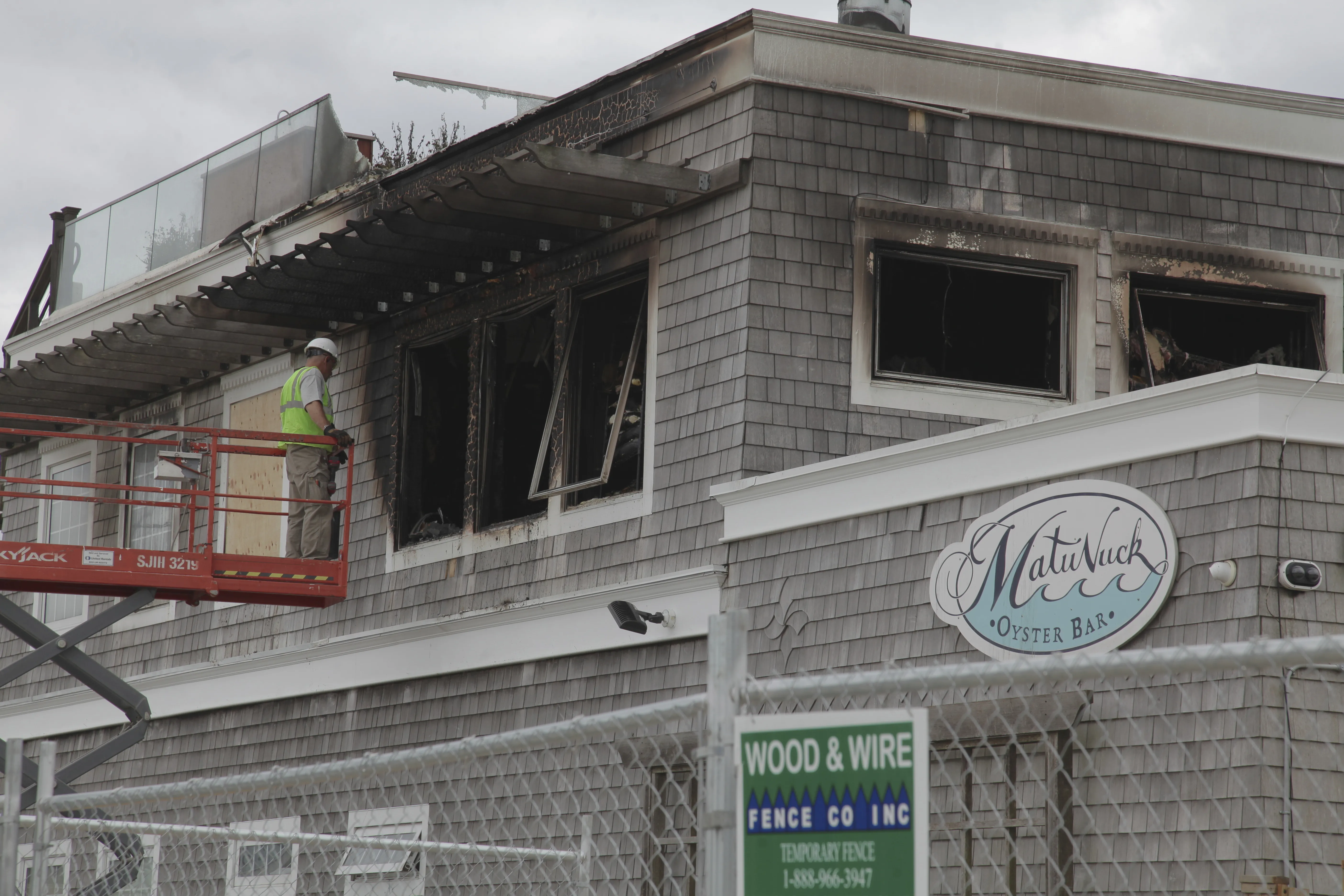 Fire Damages Popular Rhode Island Restaurant Known for Its 'Pond-to-Table' Menu