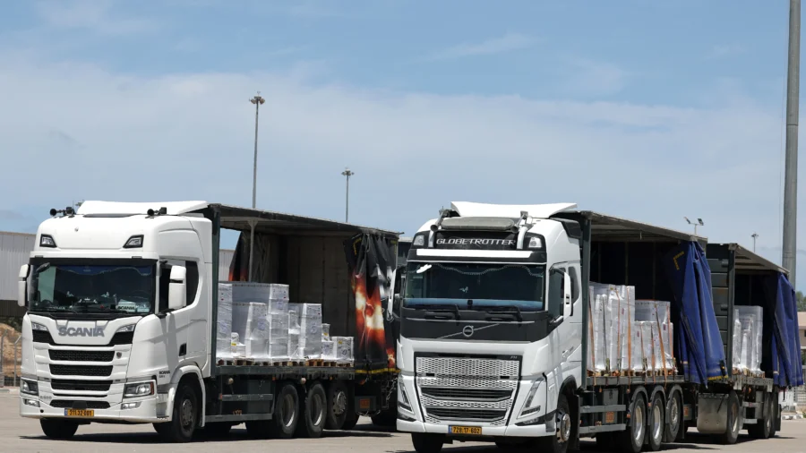 Trucks Carry Aid Into Gaza Strip for 2nd Day