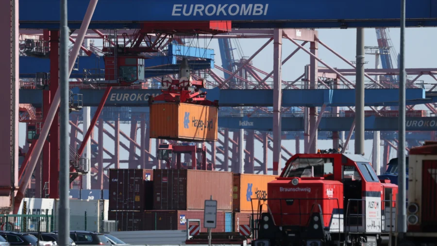 Trump Seeks 'Deal That Is Fair for the American Worker' With the EU, Says Analyst
