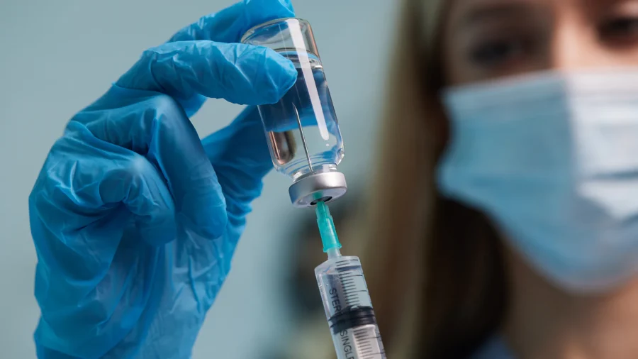 What Happens When mRNA Tech Is Used in Flu Vaccines? Higher Effectiveness or Higher Danger?
