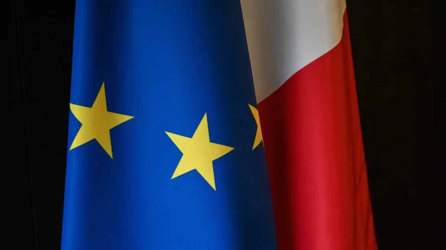 20 Years After France Voted 'No' on EU Constitution, Doubts Persist