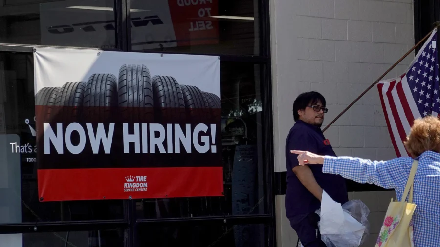 Jobs Report Shows US Ditching Anemic Growth, Now in Healthy Growth Phase: Economist