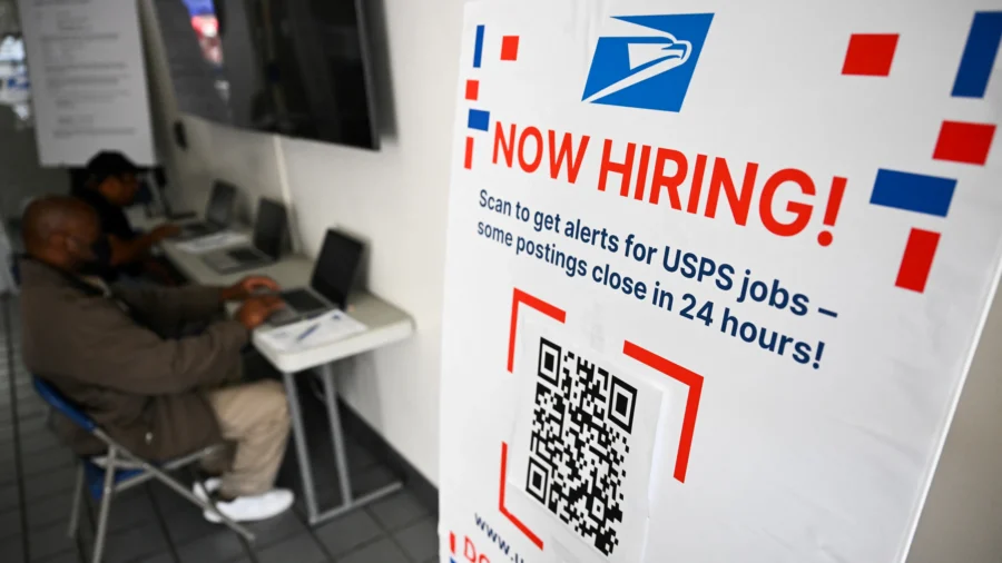 US Private Sector Adds 37,000 Jobs in May, Trump Urges Fed to Lower Rates