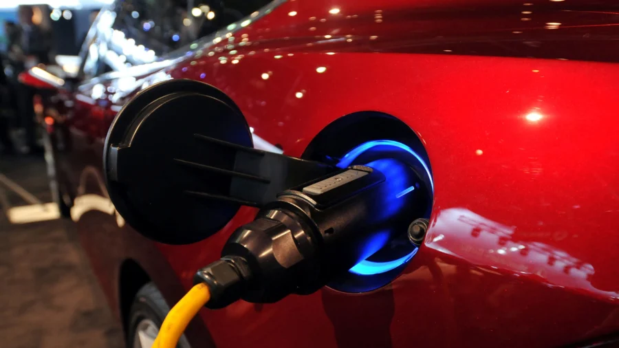 Take Action for $7,500 Federal Credit 'If You’re Thinking About an Electric Vehicle,’ Says Automotive Expert