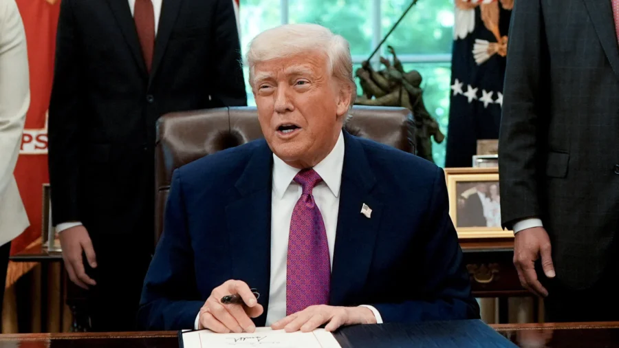 Trump Signs Bill Blocking California Ban on New Gas-Powered Cars