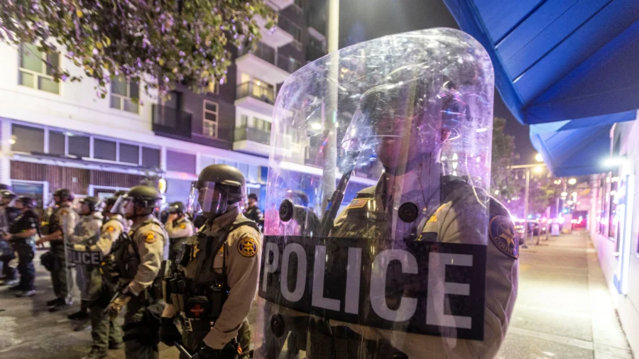 LA Riots Rely on a 'Serious Ecosystem' That Is Coordinated: Analyst