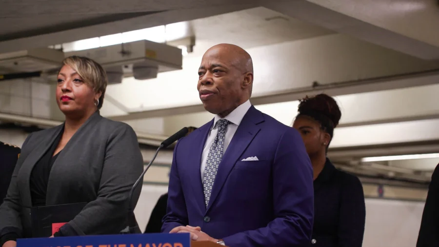 NYC Mayor Adams Holds Security Briefing Ahead of Anticipated Weekend Protests