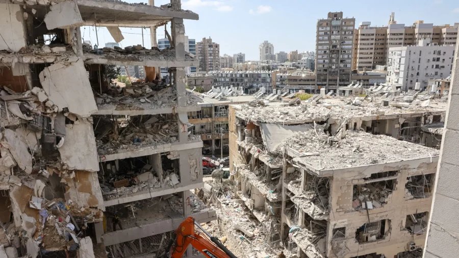 Israel, Iran Trade Strikes for a 3rd Day as Netanyahu Vows ‘Heavy Price’ for Civilian Deaths
