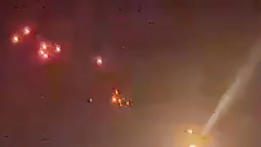 Iran Air Defenses Light Up Tehran Sky Amid Israeli Rocket Attacks