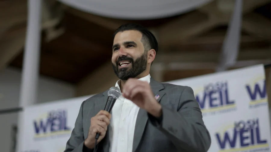 Democrat Josh Weil Announces 2026 Senate Bid to Challenge Sen. Ashley Moody
