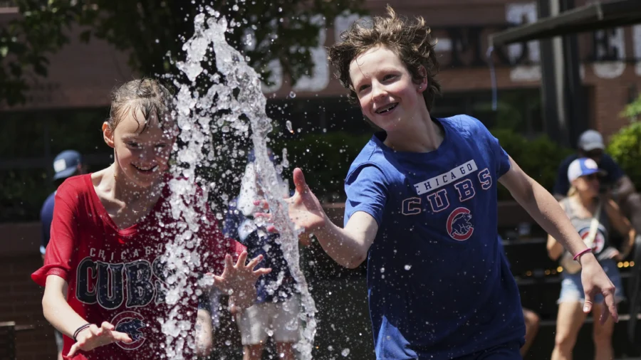 Eastern Half of US Sweltering Again, With Heat Wave Expected to Last Until Midweek