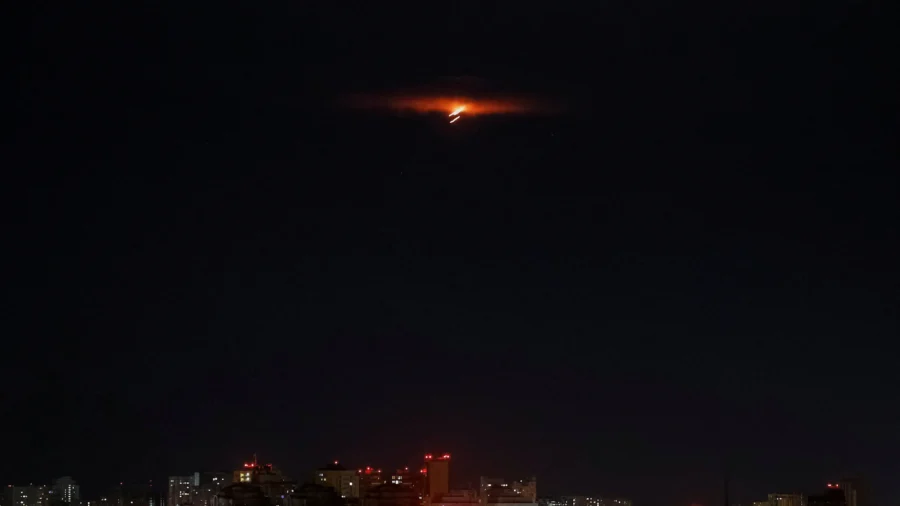 At Least 6 Injured in Large-Scale Aerial Attack on Ukraine
