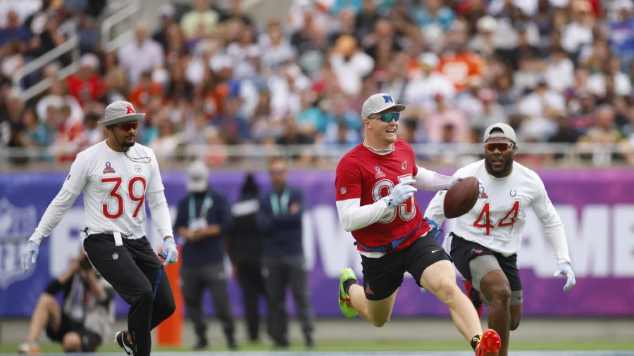NFL Blockbuster: Steelers, Dolphins Swap All-Pro Players