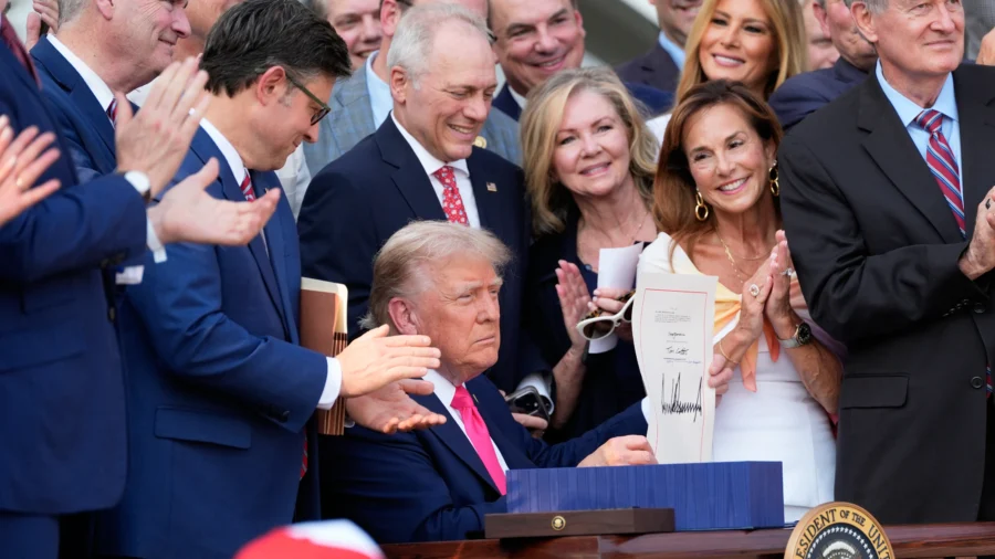 Trump-Backed Bill Is a Win for Americans: Army Veteran