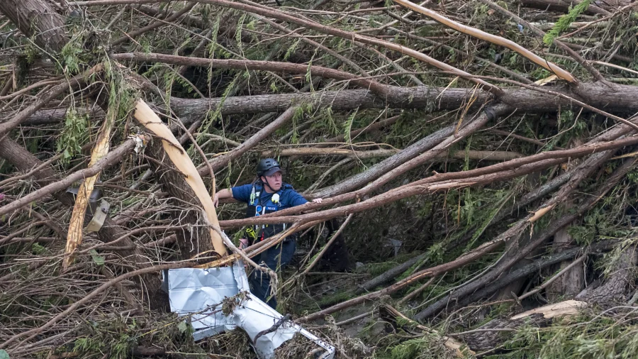 Lawmakers Call for Rescue Aid, Long-Term Planning Amid Texas Flooding