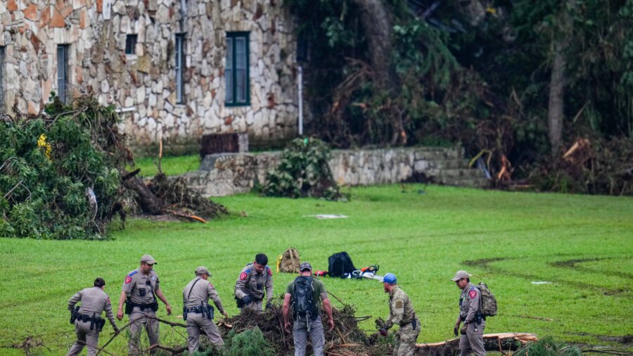 You Don’t Leave Until You Find Them: Navy Veteran Explains Texas Flood Rescue Realities