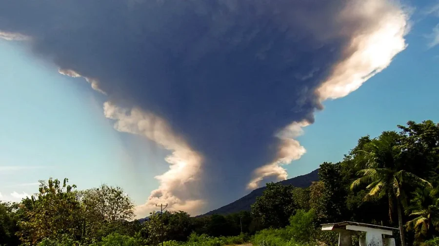 Indonesia's Lewotobi Laki-Laki Volcano Erupts, Disrupting Flights