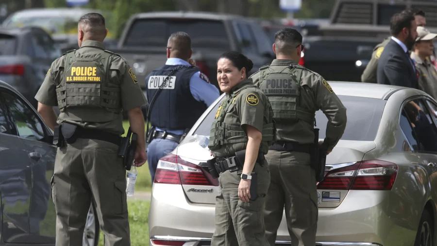 Bounty Threats on ICE Agents 'Is Not a Regular Protest, This Is a Revolution’: Analyst