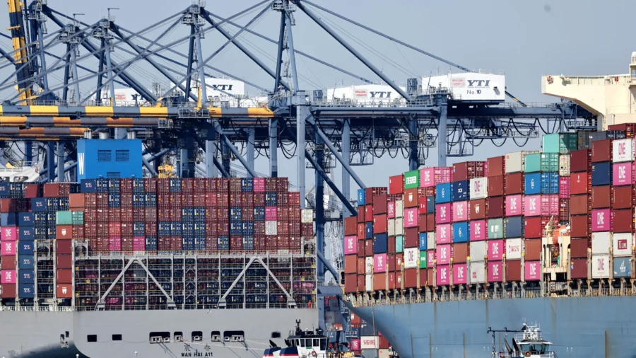 US Economy Is Resilient but Tariffs Increase Uncertainty: Economist