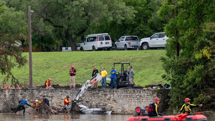 Texas Floods: Over 130 Dead, Search Continues Following More Rain