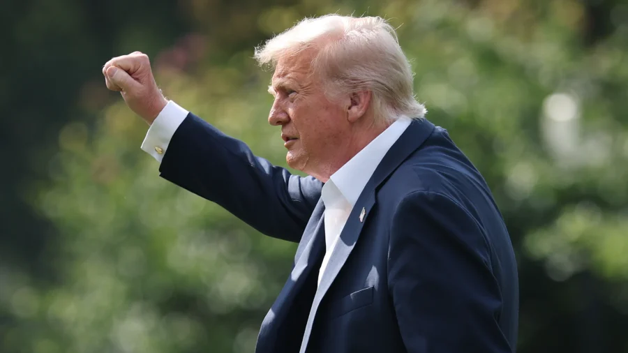 Trump Undergoes Medical Exam After Swelling in Legs