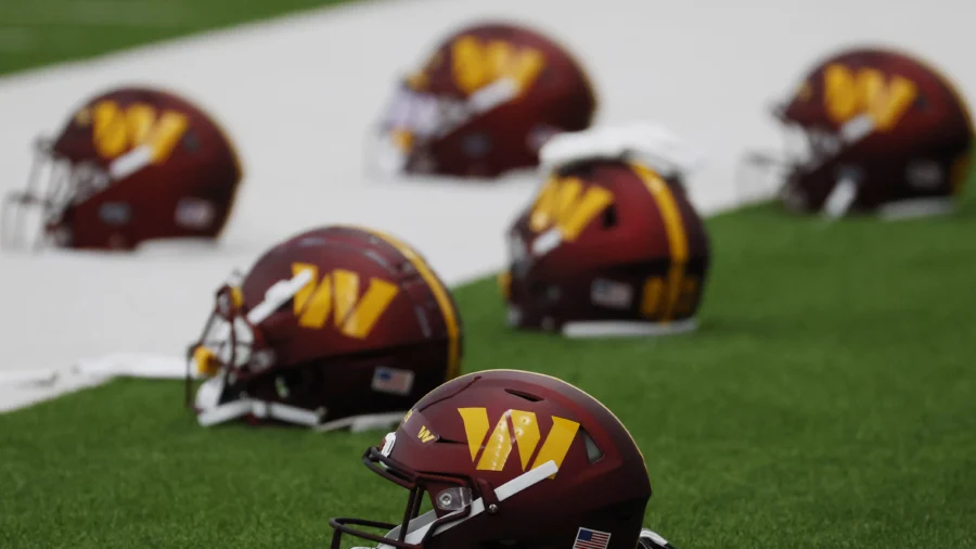 Trump Threatens to Block Stadium Deal Unless Washington Commanders Restores Old Name