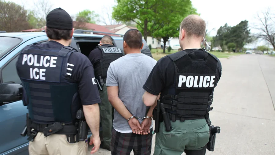 ICE Targeting US Companies That Employ Illegal Immigrants
