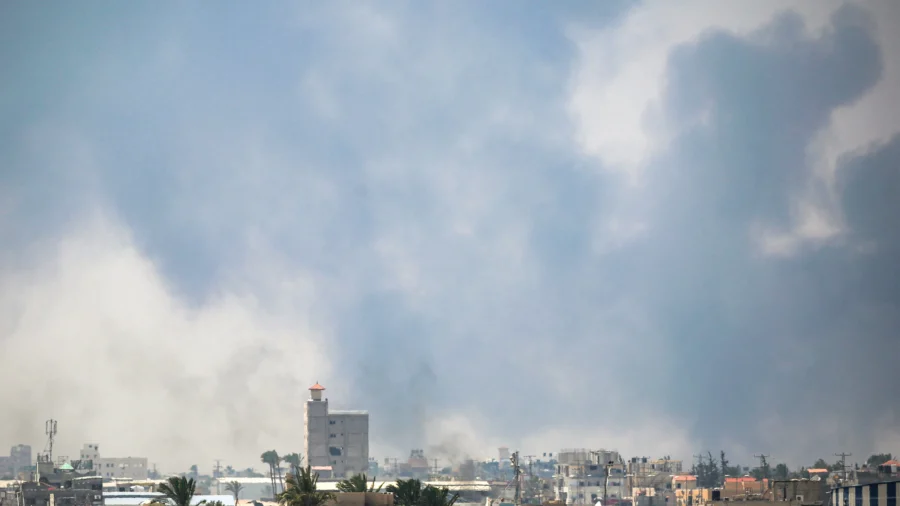 Israeli Forces Push Forward in Central Gaza