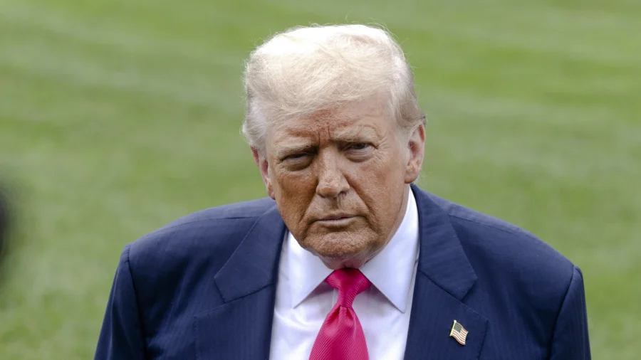 Trump Meets With Philippine President