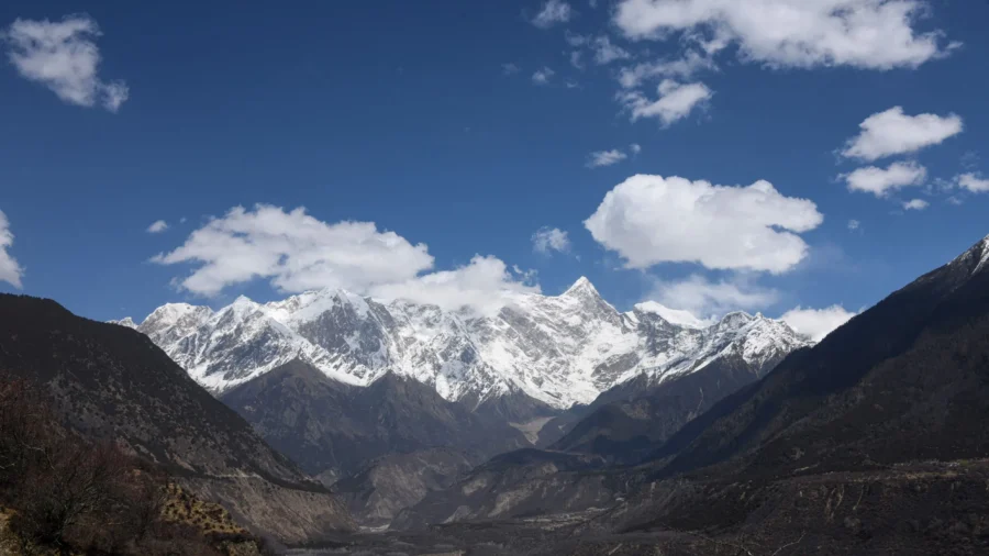 China’s $167 Billion Tibetan Dam Alarms Scientists, Neighbors