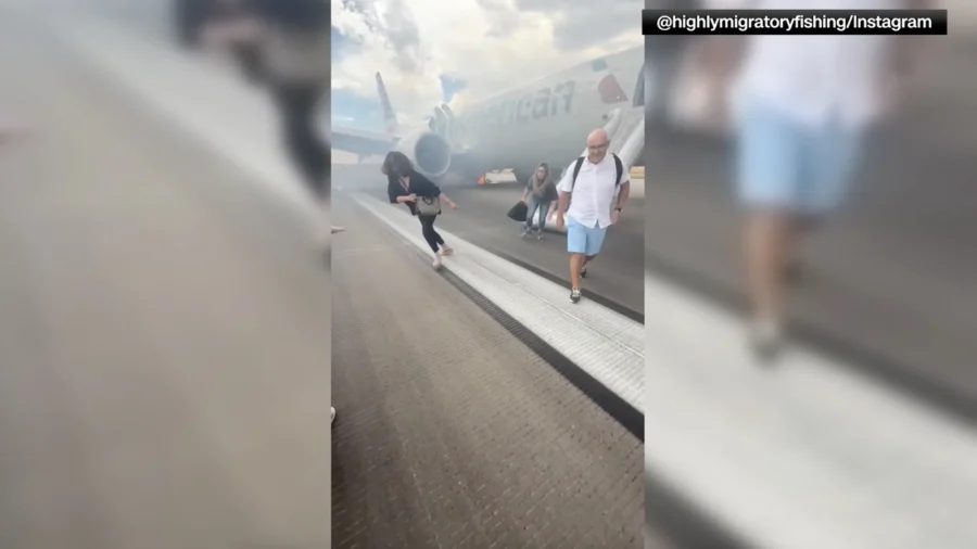 Passengers at Denver Airport Evacuate Plane on Runway After Mechanical Issue