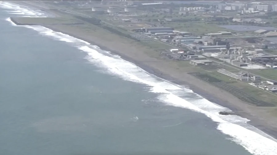 8.8-Magnitude Earthquake Sends Tsunami Into Coasts of Russia, Japan, and Alaska